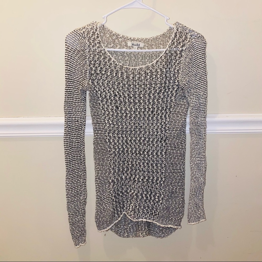 Black and white Mudd sweater